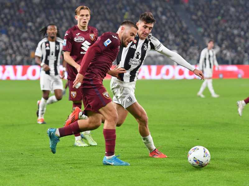 Una foto dell'ultimo derby tra Torino e Juventus (foto Ansa)