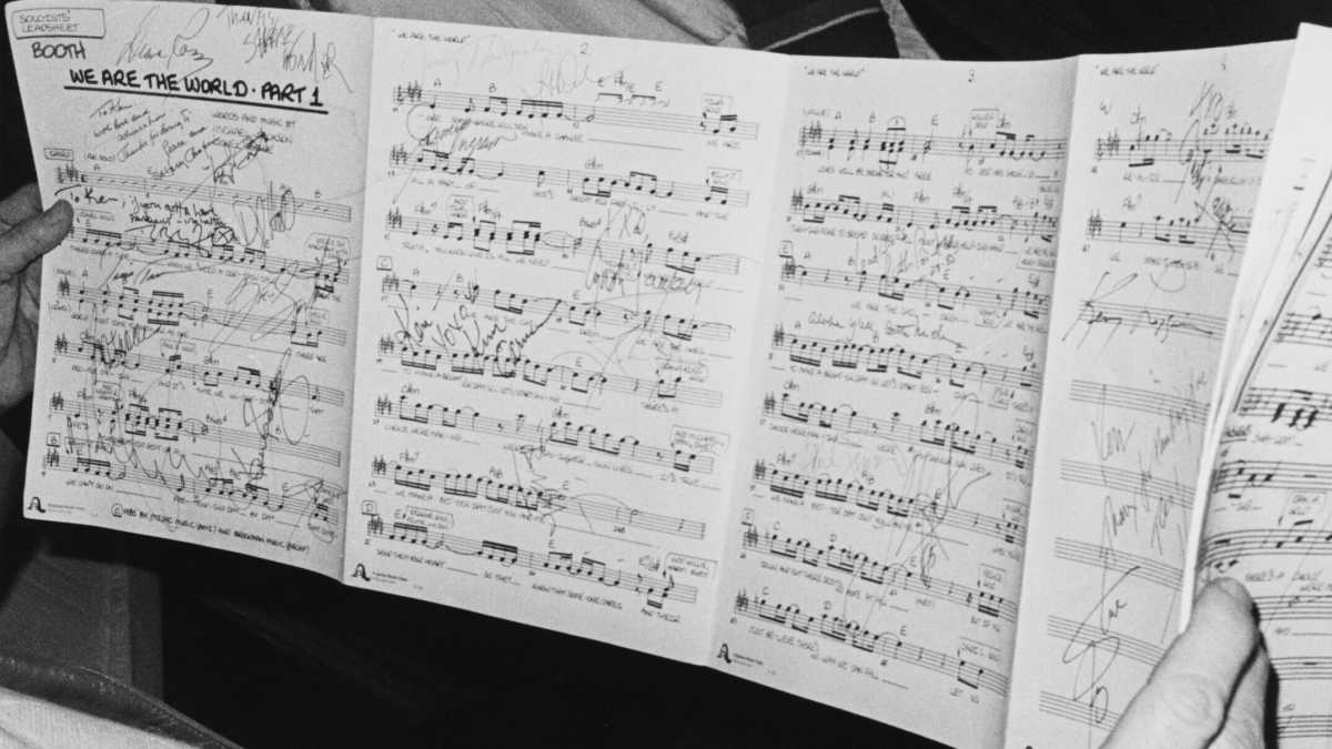 Immagine di Quando l’olimpo della musica americana si riunì per registrare “We Are the World”