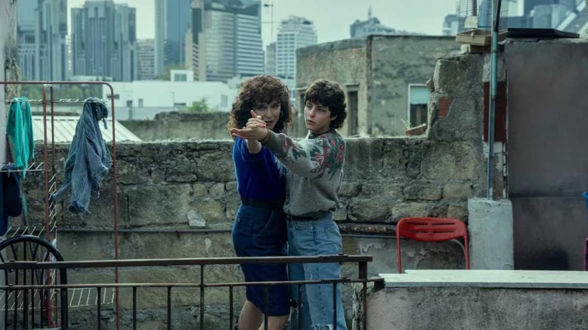 Immagine di Napoli si fa seriale. Così la sua strabordante esuberanza ha occupato la tv