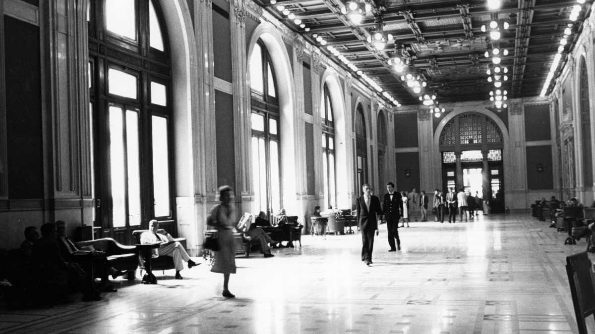 Immagine di "La seduta è aperta": il podcast di Montecitorio che punta sui giovani. Ma riuscirà a conquistarli?