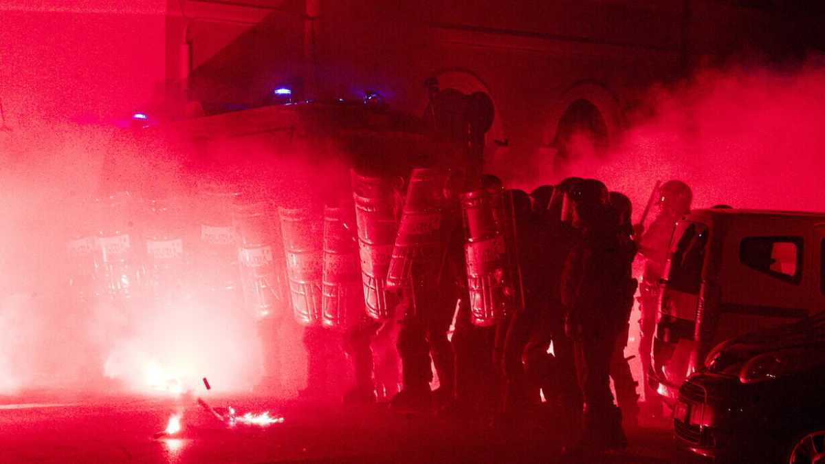 Immagine di Il governo lavora a uno "scudo penale" per gli agenti di Polizia in piazza