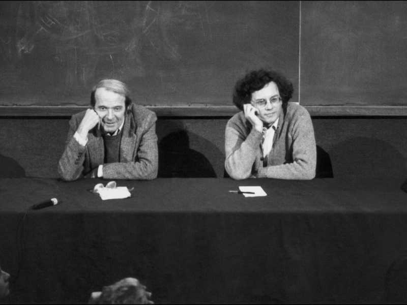 Gilles Deleuze insieme al filosofo Felix Guettari in Francia nel 1980 (foto Getty)
