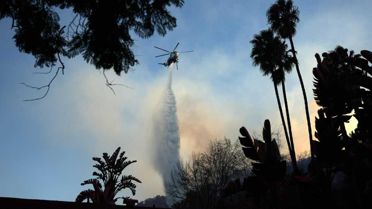 Immagine di Mentre divampa Los Angeles brucia anche il sogno della California. E' il turno della Florida trumpiana?