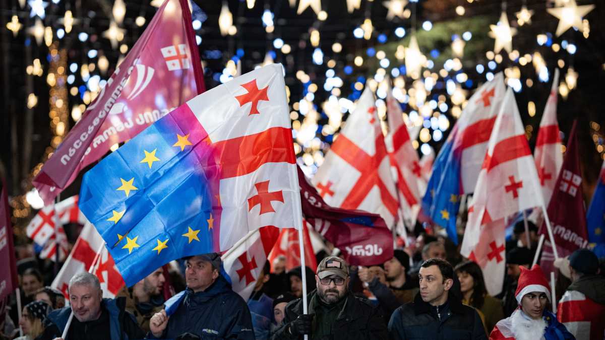 Immagine di Tbilisi sciopera contro la repressione