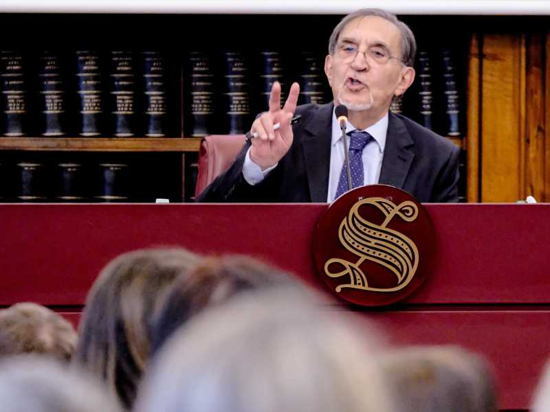La Russa: "Ho visto la fiction 'M.', ma preferisco il libro di Scurati, meno caricaturale di questa serie"