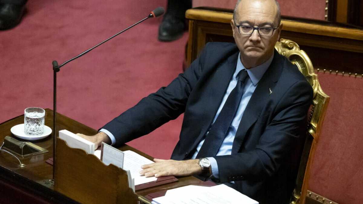 Immagine di Il dibattito platonico su Bibbia, latino e poesie frainteso da destra e sinistra
