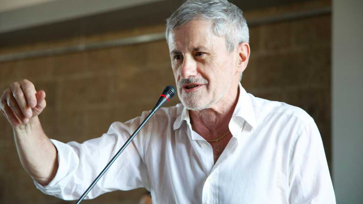 Immagine di Alemanno a Rebibbia, le visite di Rocca e Giachetti. E la voglia di laurearsi di nuovo