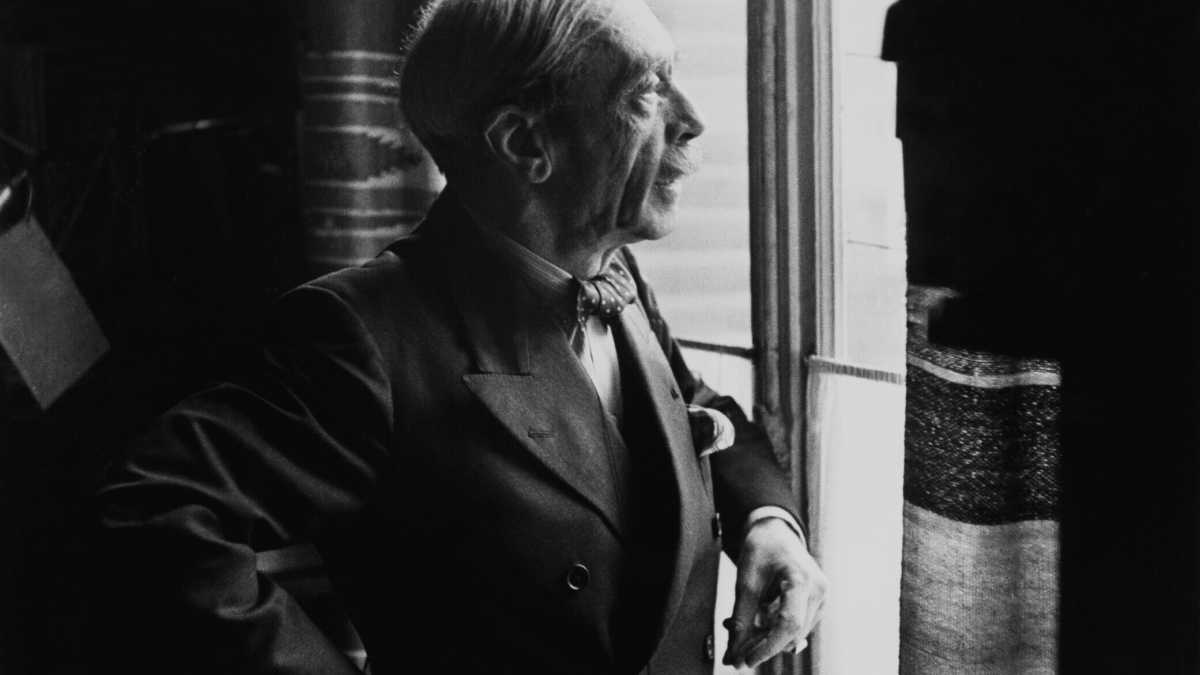 Immagine di Valéry e una poesia che per raggiungere l’assoluto scivolava nel pomposo