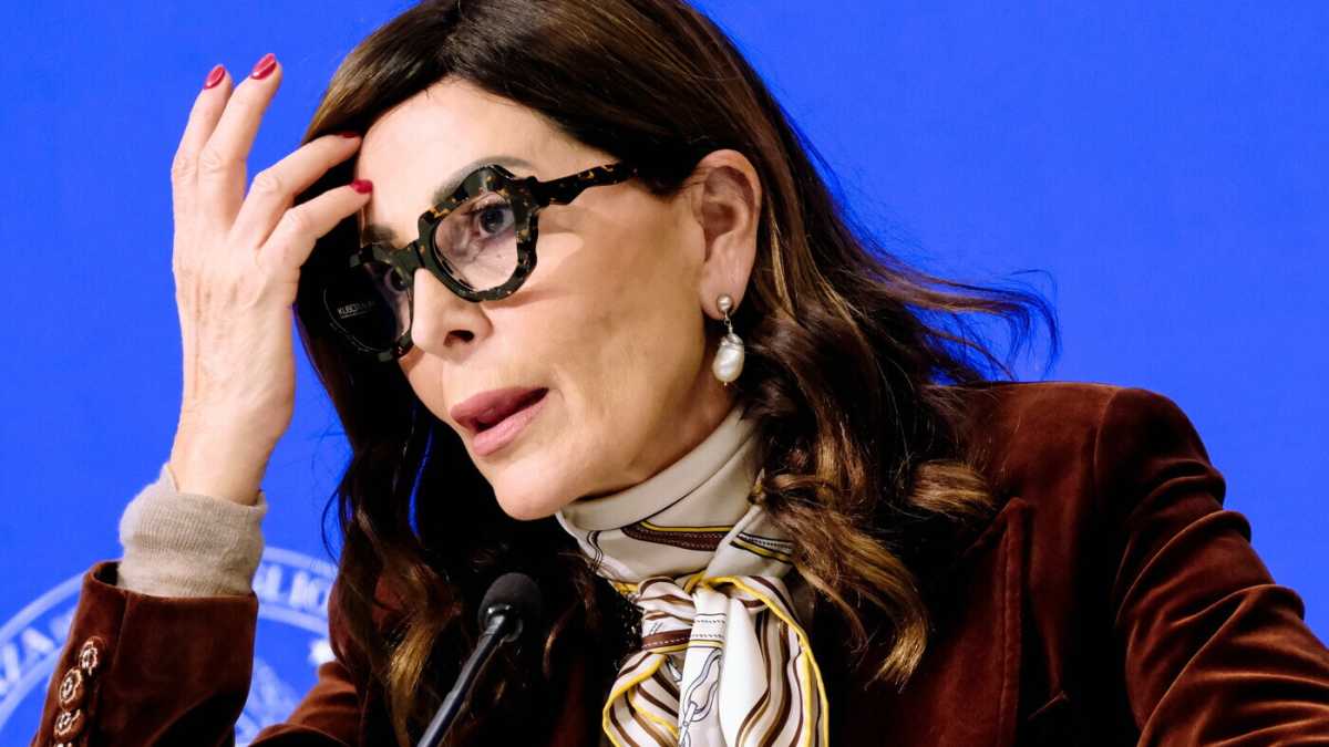 Immagine di Santanchè isolata da FdI e mezza scaricata da Meloni. Voci di dimissioni
