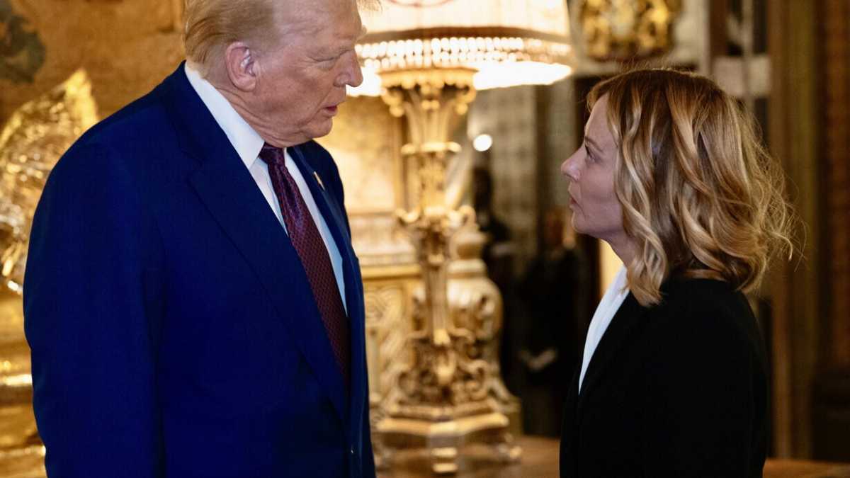 Immagine di Meloni a Washington per la cerimonia di insediamento. L'incontro con Trump