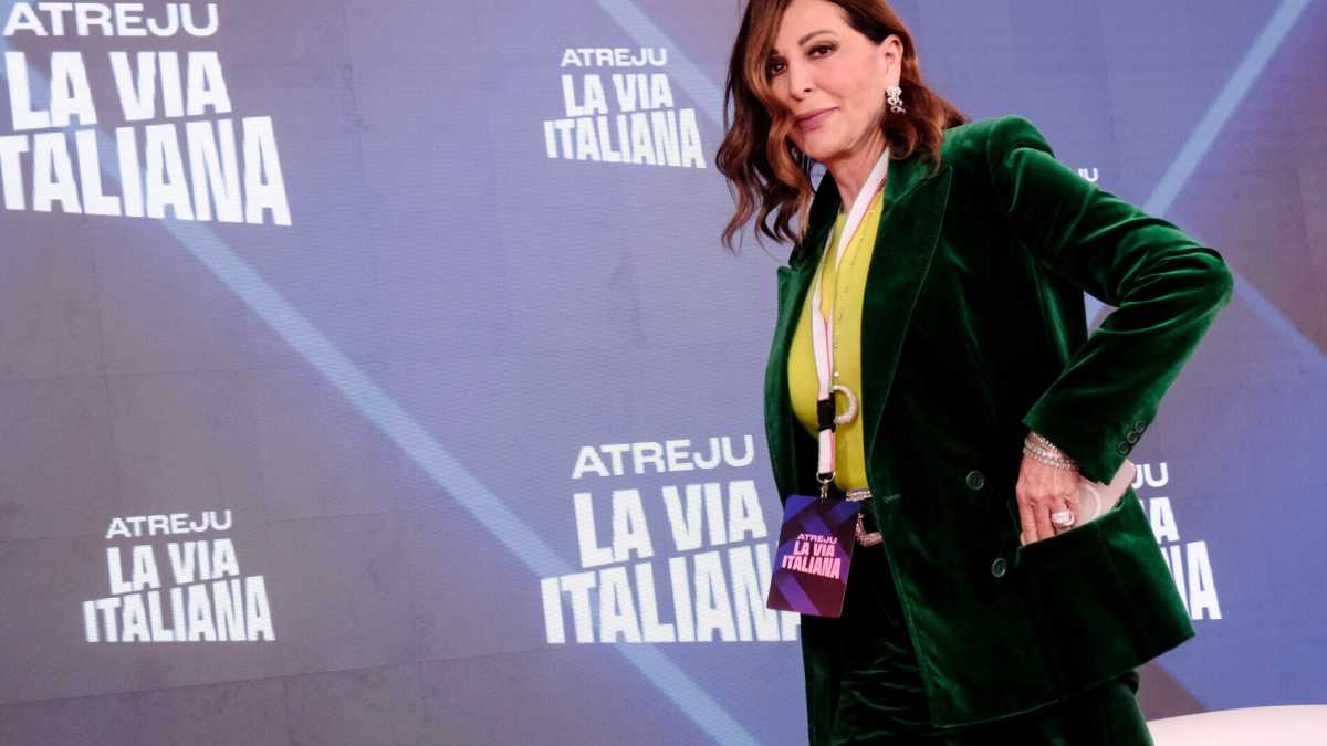 Immagine di La "fiamma amica" di FdI contro Santanchè. La Russa: "Dimettiti, altrimenti". L'obiettivo è il presidente del Senato