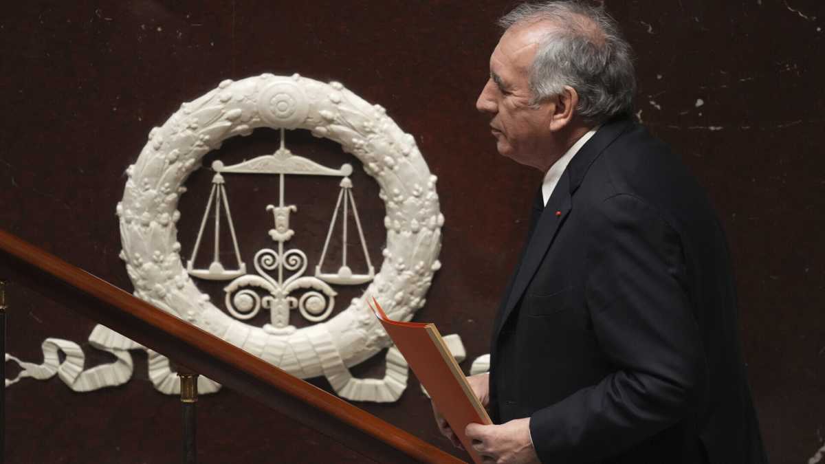 Immagine di La buona mossa di Bayrou sul fine vita