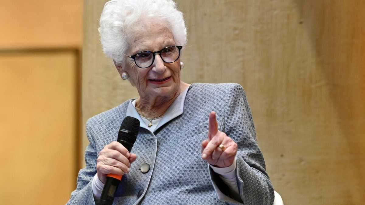 Immagine di Liliana Segre lasciata sola contro l’“olocausto” della ragione