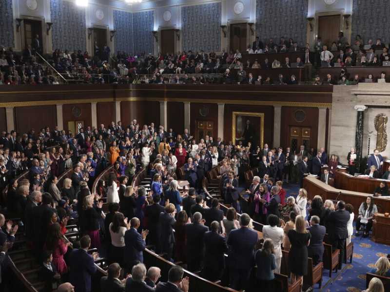Come si fa opposizione a Trump? I democratici iniziano dagli appelli contro l'apatia