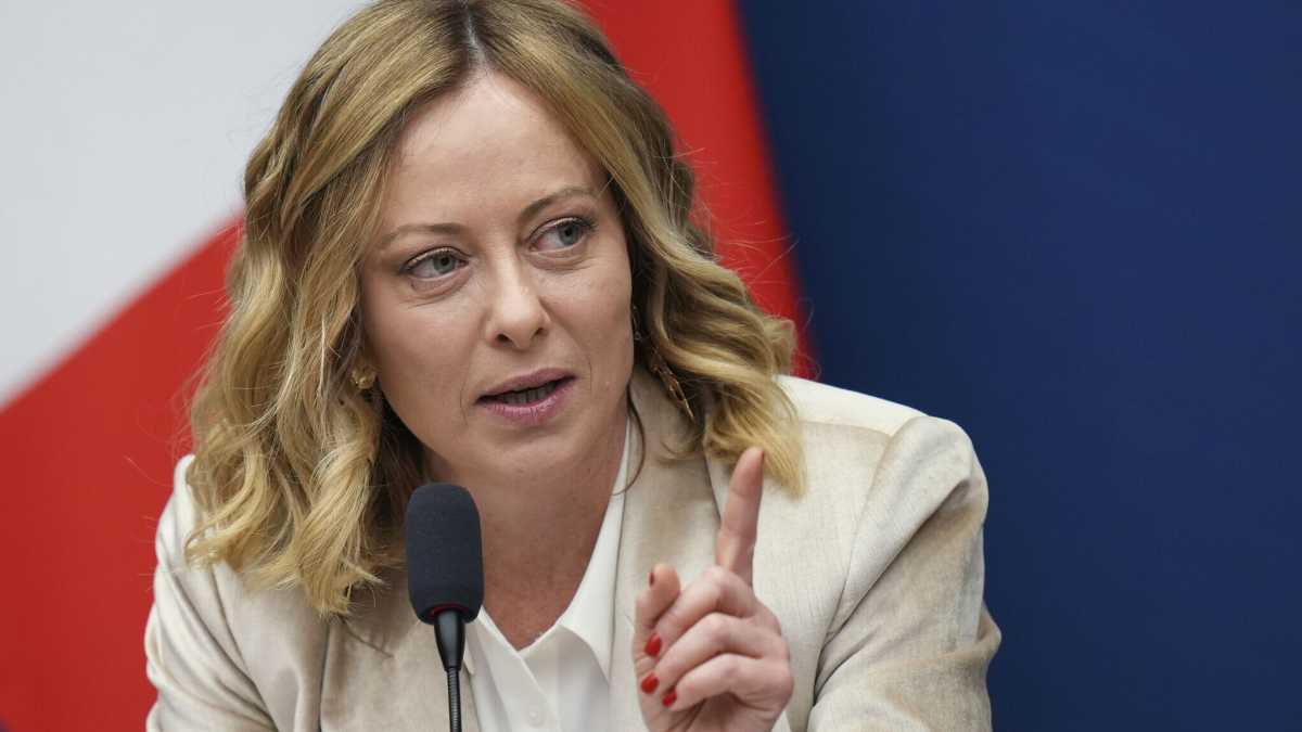 Immagine di Le Autostrade Meloni: il difficile rapporto con i fondi, l’urgenza investimenti, l'idea di allungare le concessioni