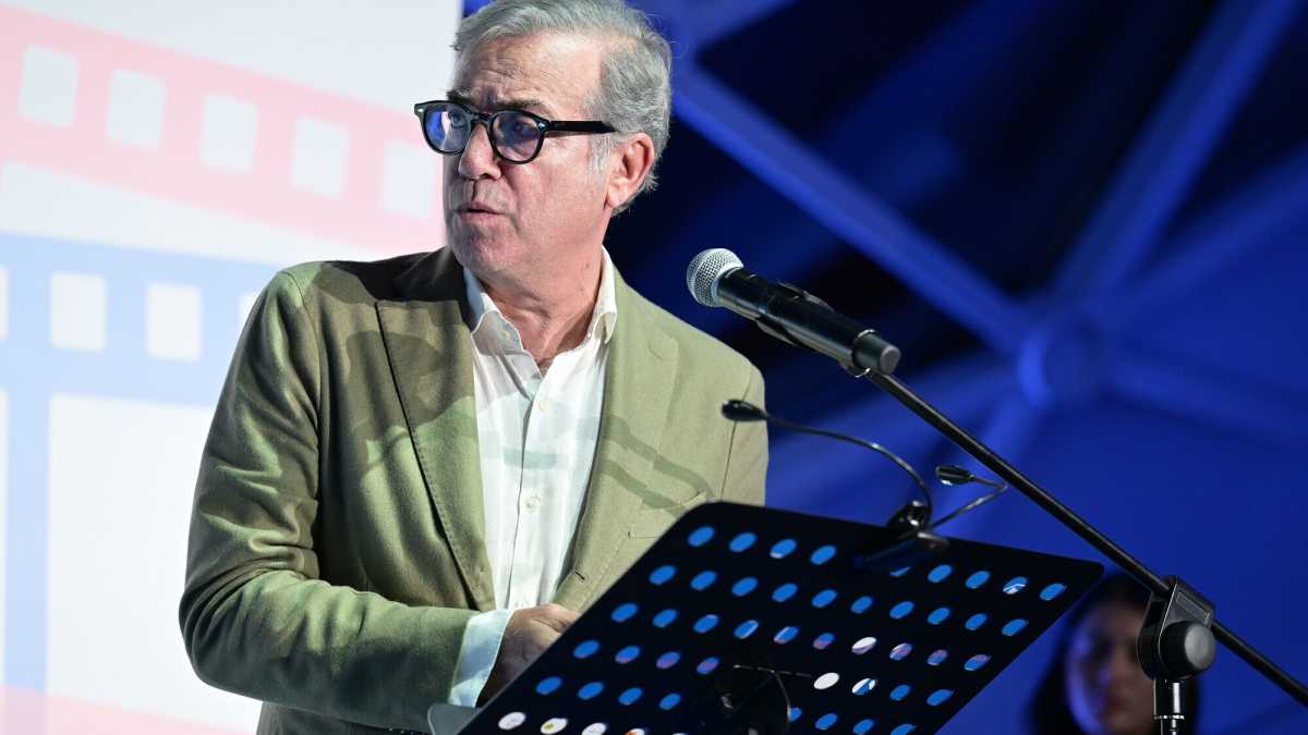 Immagine di “Smarriti nel Pd? Anche basta, avanti a testa bassa”, dice Massimo Ghini. Meloni? “Furbescamente intelligente”