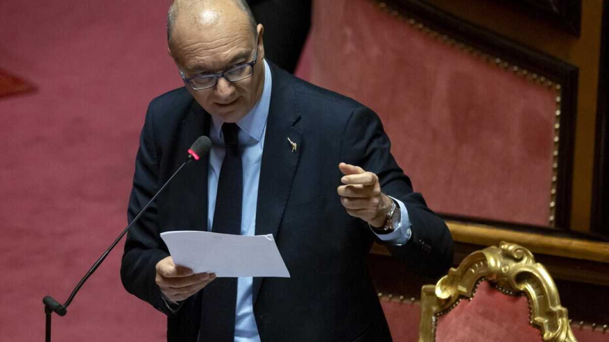 Immagine di La messinscena del temino sulle buone maniere per redimere i 6 in condotta