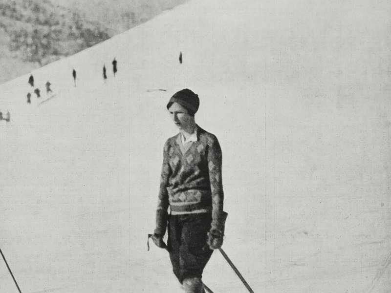 La principessa Giovanna di Savoia sulle piste a Roccaraso. Da "L'Illustrazione Italiana" No 6, 6 Febbraio 1927 (Getty) <br />