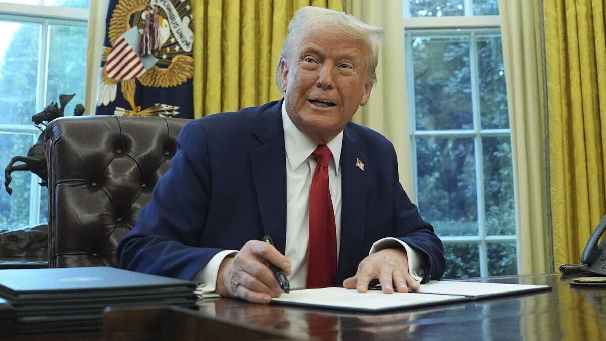 Immagine di Trump chiude anche il ministero dell'Istruzione
