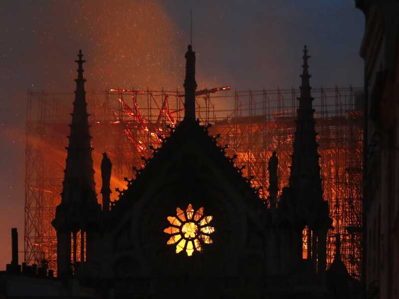Tra roghi e furti, in Francia aumentano gli attacchi contro le chiese