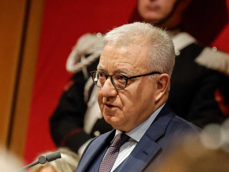 Alfredo Mantovano (Ansa)