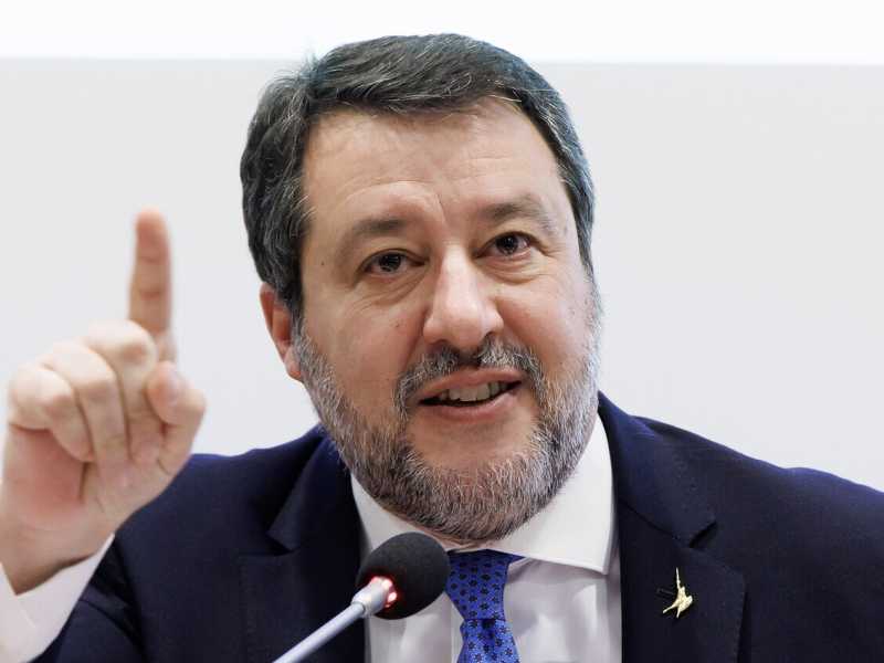 Salvini Le Carré: "Le spie mi hanno rovinato". È "ferito" da Meloni. Sblocca il Congresso Lega