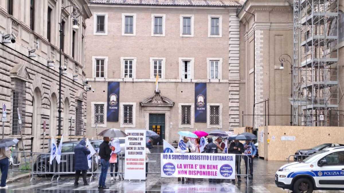 Immagine di La palla toscana sul pericoloso piano inclinato dell’eutanasia