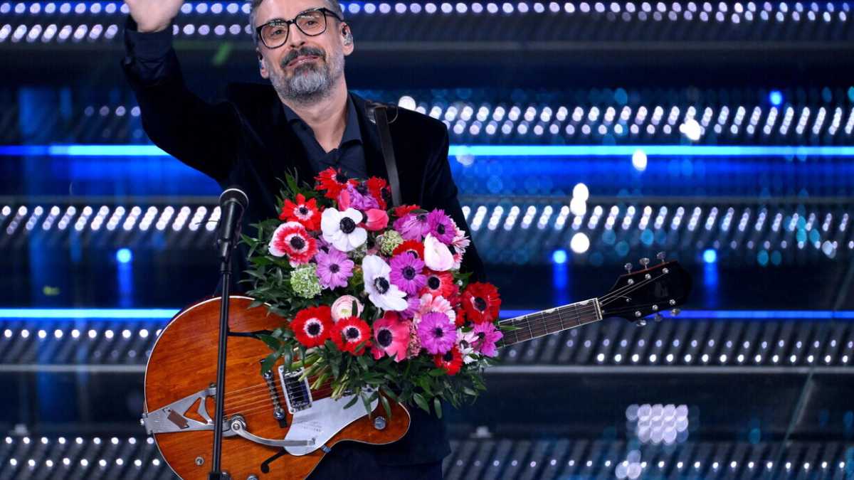 Immagine di Sanremo tra nostalgia e polemiche: il Festival che (forse) si torna a odiare