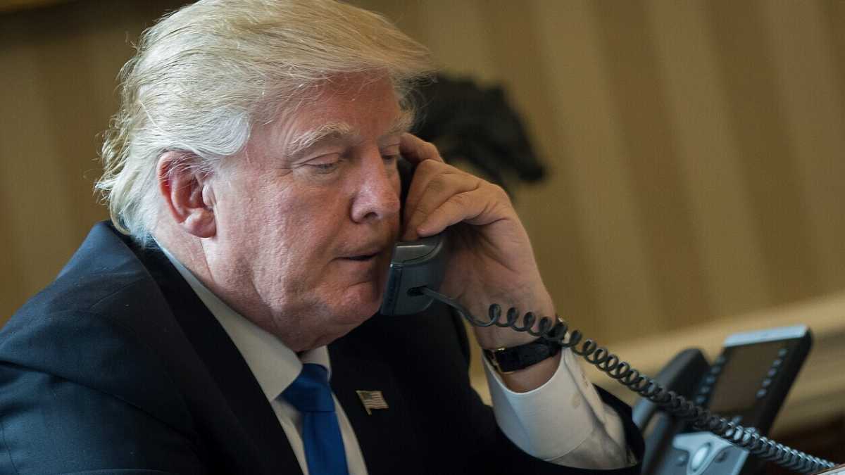 Immagine di Trump dice di aver parlato con Putin per fermare la guerra in Ucraina. Il silenzio di Mosca