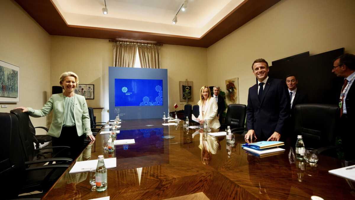 Immagine di I volenterosi europei (con il Regno Unito) a Parigi per un piano d’aiuto a Kyiv