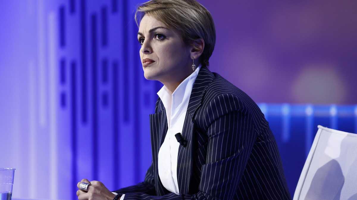 Immagine di Francesca Pascale: "Marina Berlusconi scenda in campo per svecchiare la Forza Italia dei Tajani, Gasparri e Barelli"
