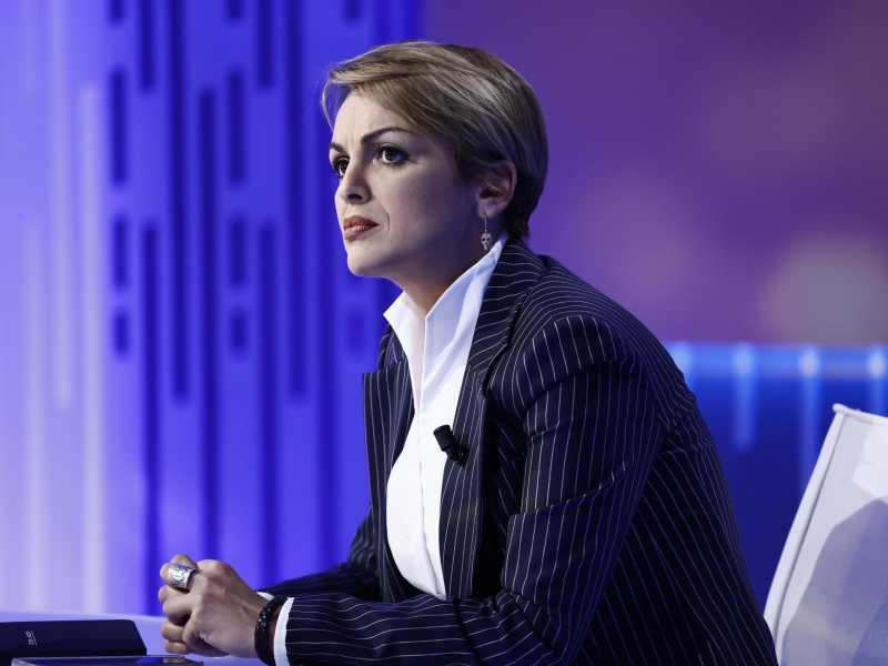 Francesca Pascale: "Marina Berlusconi scenda in campo per svecchiare la Forza Italia dei Tajani, Gasparri e Barelli"