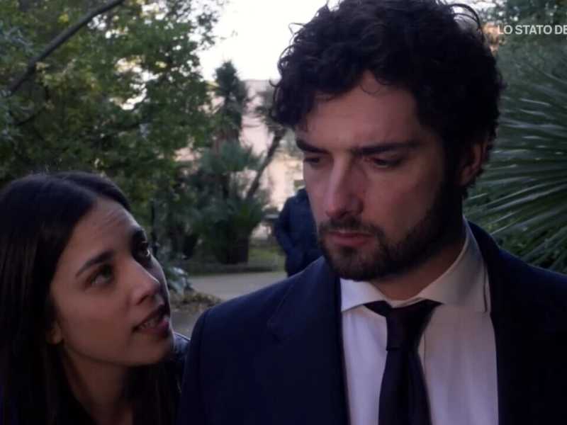 Micaela di Un posto al sole ricatta Niko su Gimmy, ma è solo un bluff
