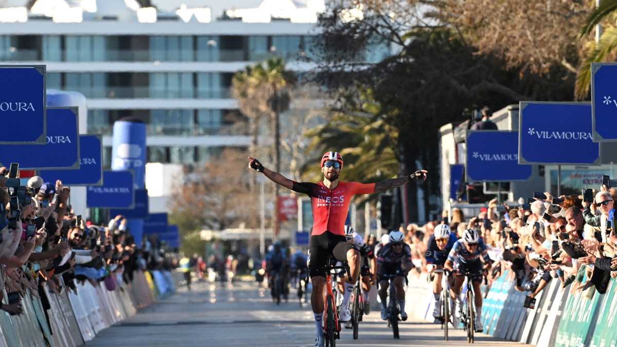 Immagine di Volta ao Algarve. Se il gruppo sbaglia strada non può essere colpa di Ganna