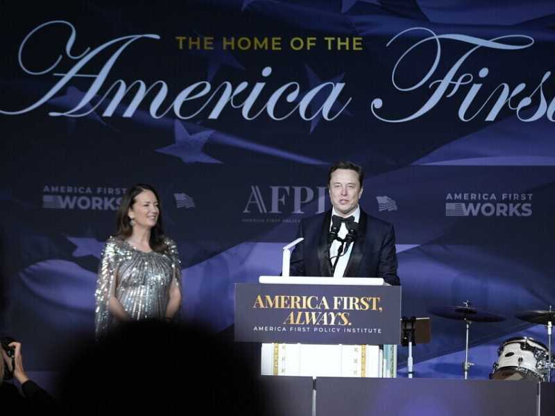 Musk sostiene l’AfD in Germania e Farage nel Regno Unito. Una lega estremista