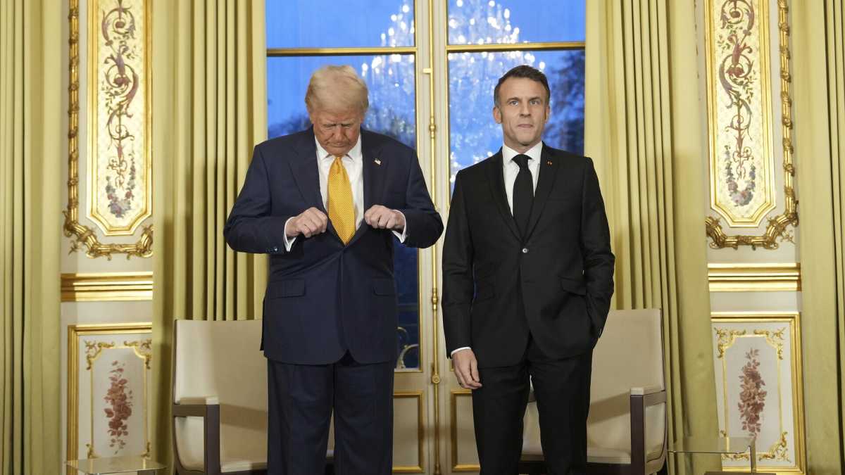 Immagine di Così Macron prepara la sua missione da Trump e mette l’elmetto all’Europa