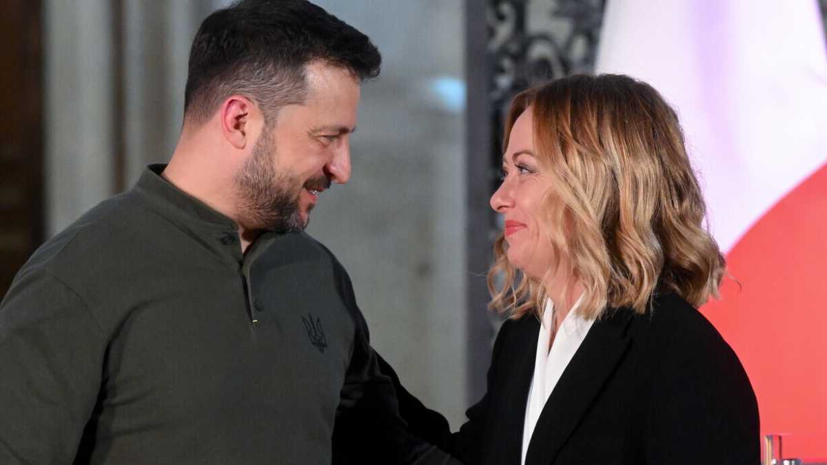 Immagine di Dopo le spallate del trumpismo, Meloni fa la vaga su Kyiv