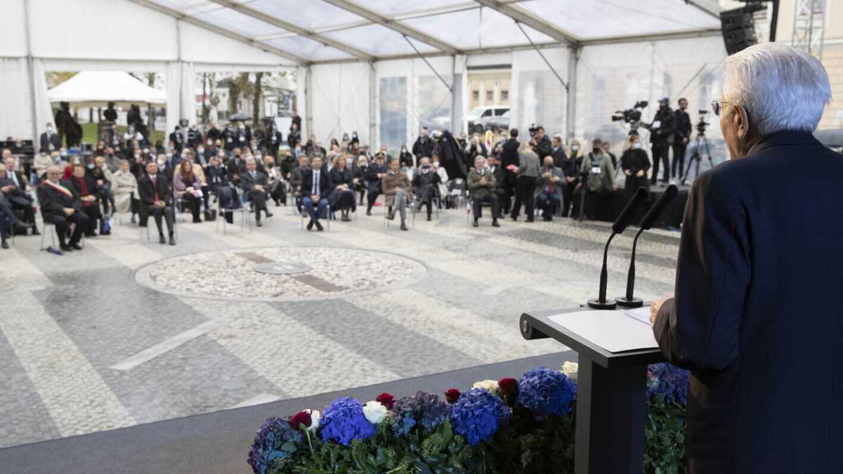 Immagine di Le città devono abbattere muri e reticolati. Storie dalla "piccola Berlino"