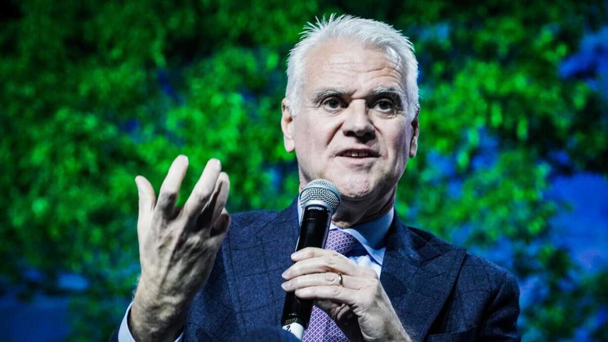 Immagine di Il ministro della Pa Zangrillo: “I tagli di Musk non sono un modello. Premiamo il merito. Marina B. grande leadership”