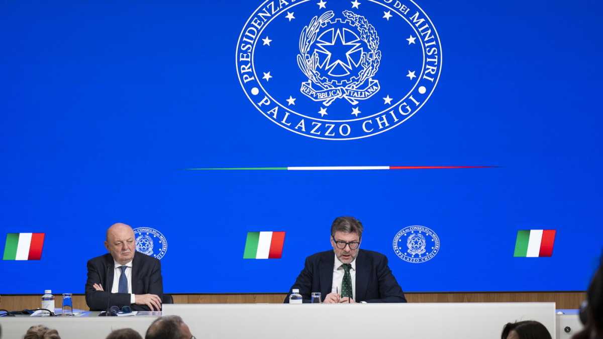 Immagine di Il decreto bollette si accende e si spegne, pregi ed errori