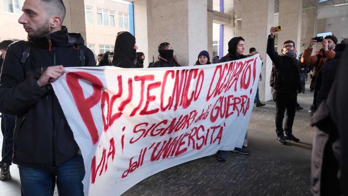 Immagine di “No alla ricerca militare”: il Politecnico di Torino si piega alle occupazioni