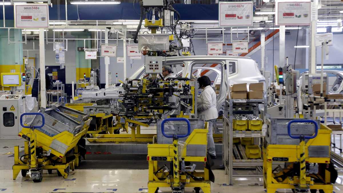 Immagine di Von der Leyen corregge il tiro e rinvia le multe per l'industria dell'Auto