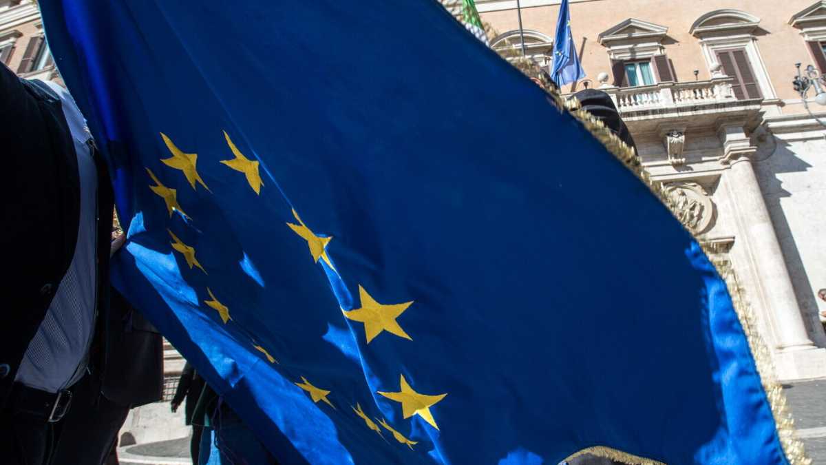 Immagine di Nel dramma, l’Europa si è ritrovata in mano la bandiera delle società aperte