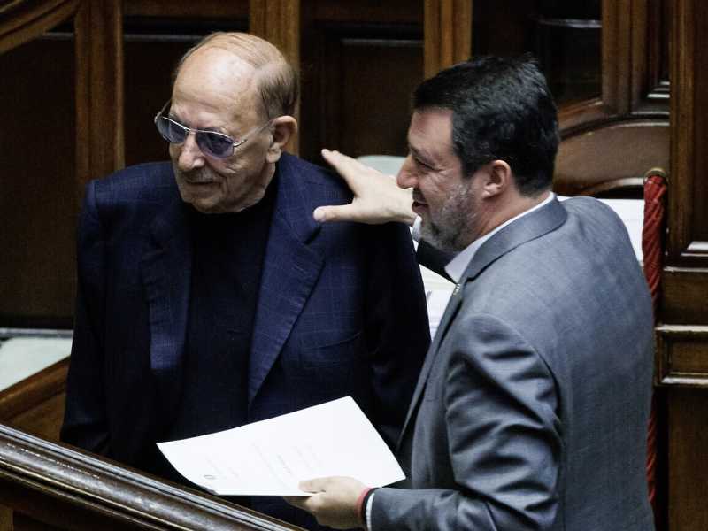 Il "compare" Angelucci, l'editore del Giornale che ora la Lega processa: "Aiuta Meloni, ha tradito i patti"