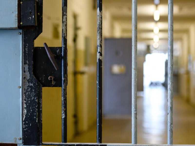 Oltre 30 mila detenuti dovrebbero stare fuori. Le colpe della magistratura sul sovraffollamento