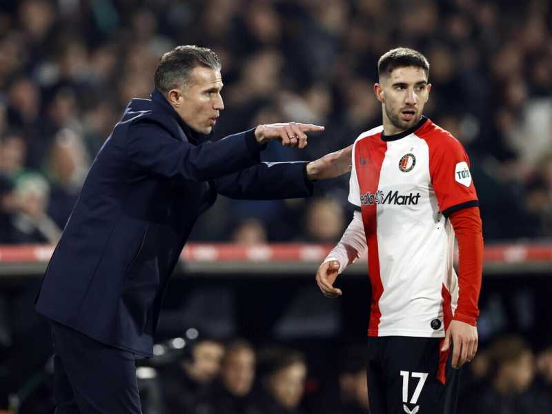 Il nuovo allenatore del Feyenoord, Robin van Persie (foto Epa, via Ansa)