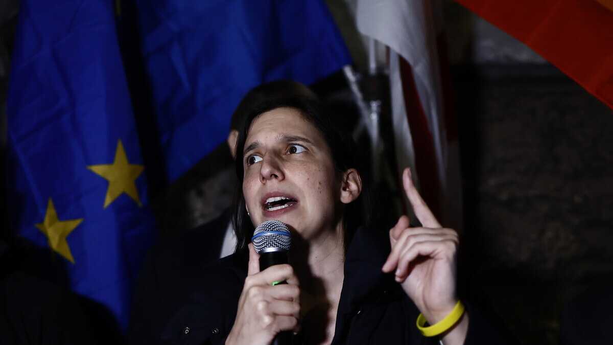 Immagine di Schlein dice no al piano Ue per le armi e si allontana da Sánchez, Scholz e dai socialisti europei