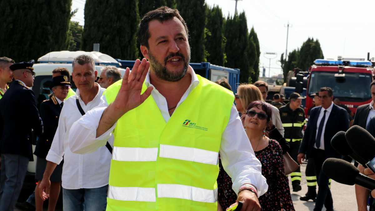Immagine di Salvini accelera sul passaggio dell'ad di Rfi a Trenitalia. Guerra di pareri legali, i dubbi di Giorgetti