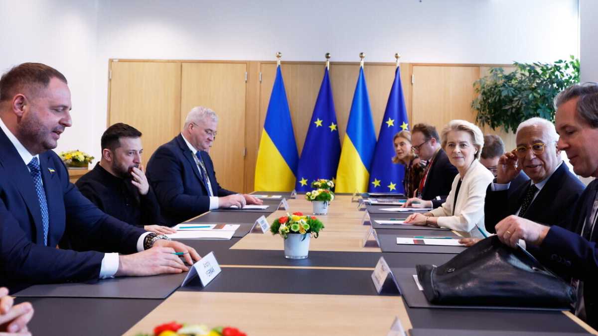 Immagine di L’Ue sostiene Zelensky senza l'Ungheria, ma spera di non perdere Trump