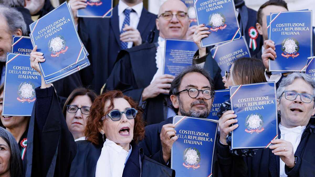 Immagine di "L'Anm proponga il ripristino dell’immunità parlamentare". Parla Ernesto Carbone (Csm)
